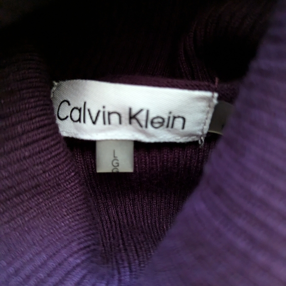 Women's Ribbed Turtle Neck Sweater - Picture 2 of 6